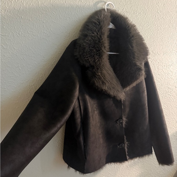 Zara Reversible Faux Fur Women's jacket - Picture 2 of 10